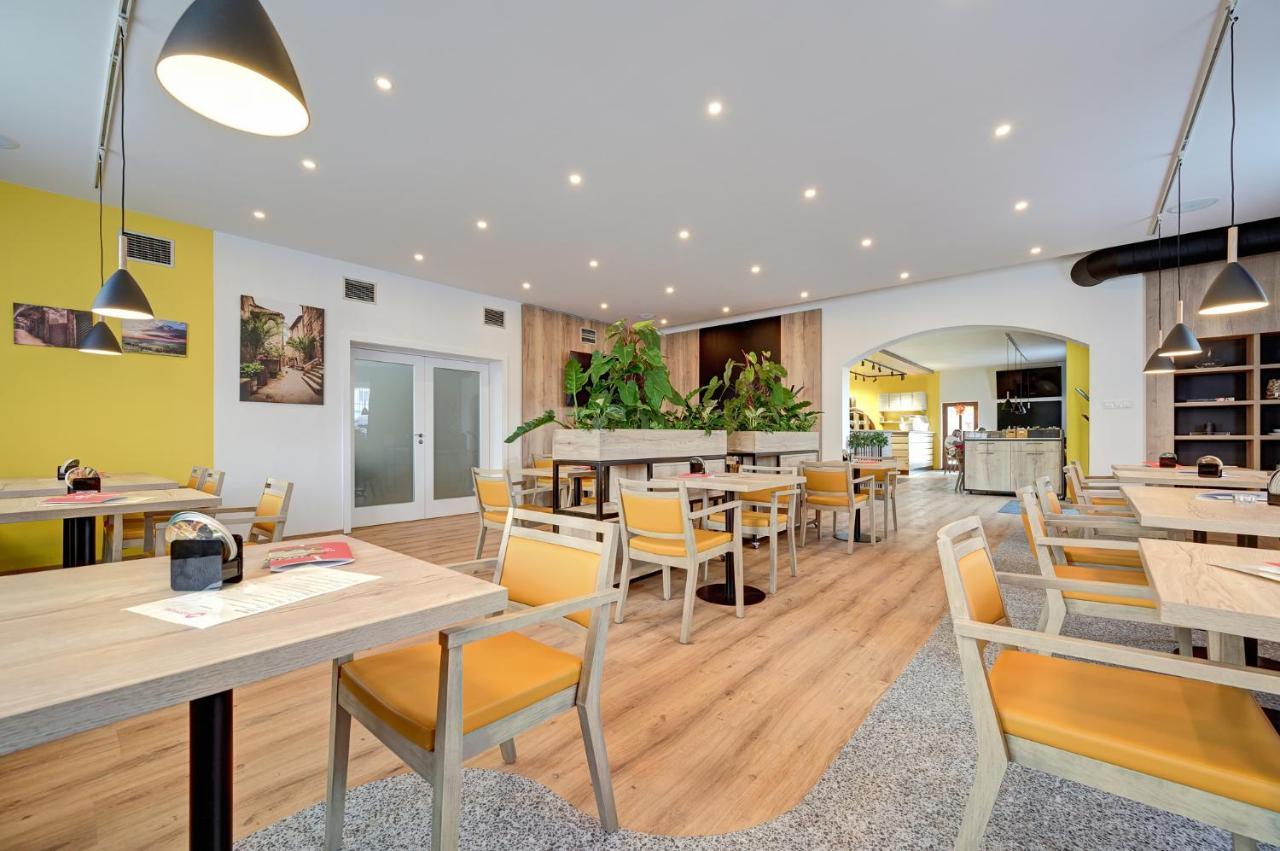 Jíloviště Hotel Restovna מראה חיצוני תמונה