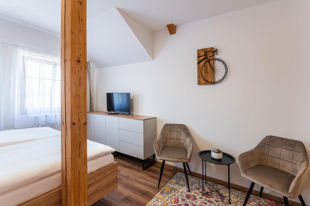 Jíloviště Hotel Restovna מראה חיצוני תמונה