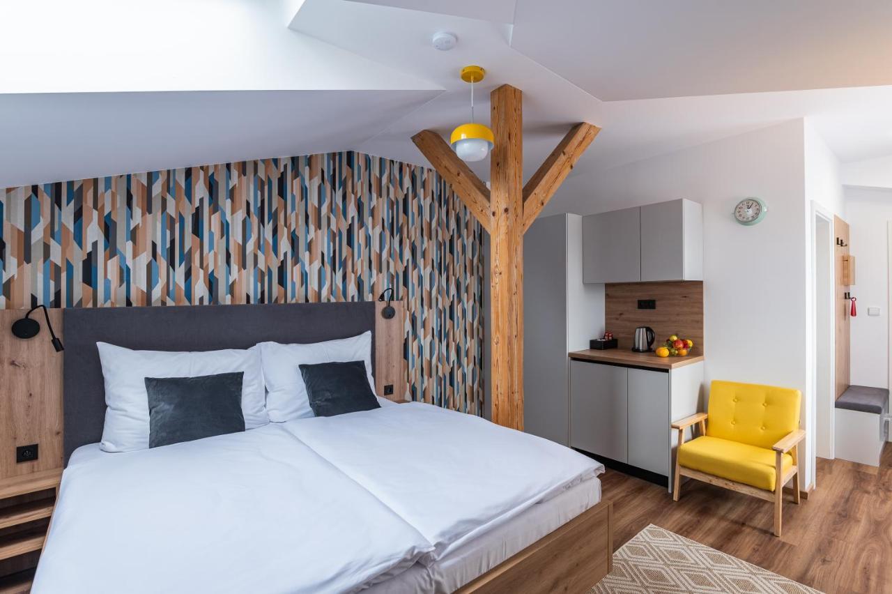Jíloviště Hotel Restovna מראה חיצוני תמונה
