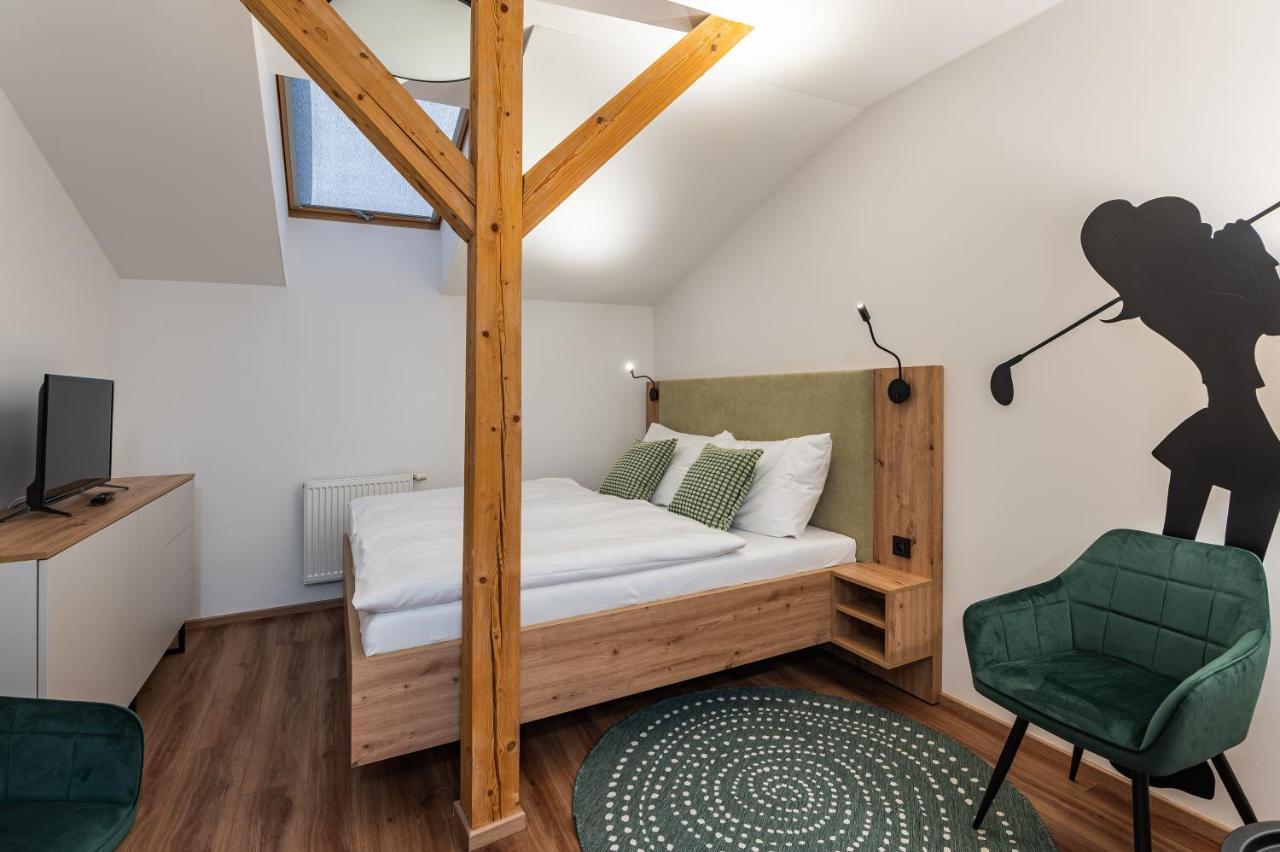 Jíloviště Hotel Restovna מראה חיצוני תמונה