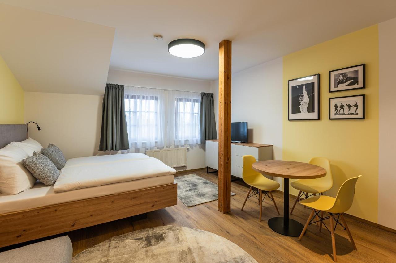 Jíloviště Hotel Restovna מראה חיצוני תמונה