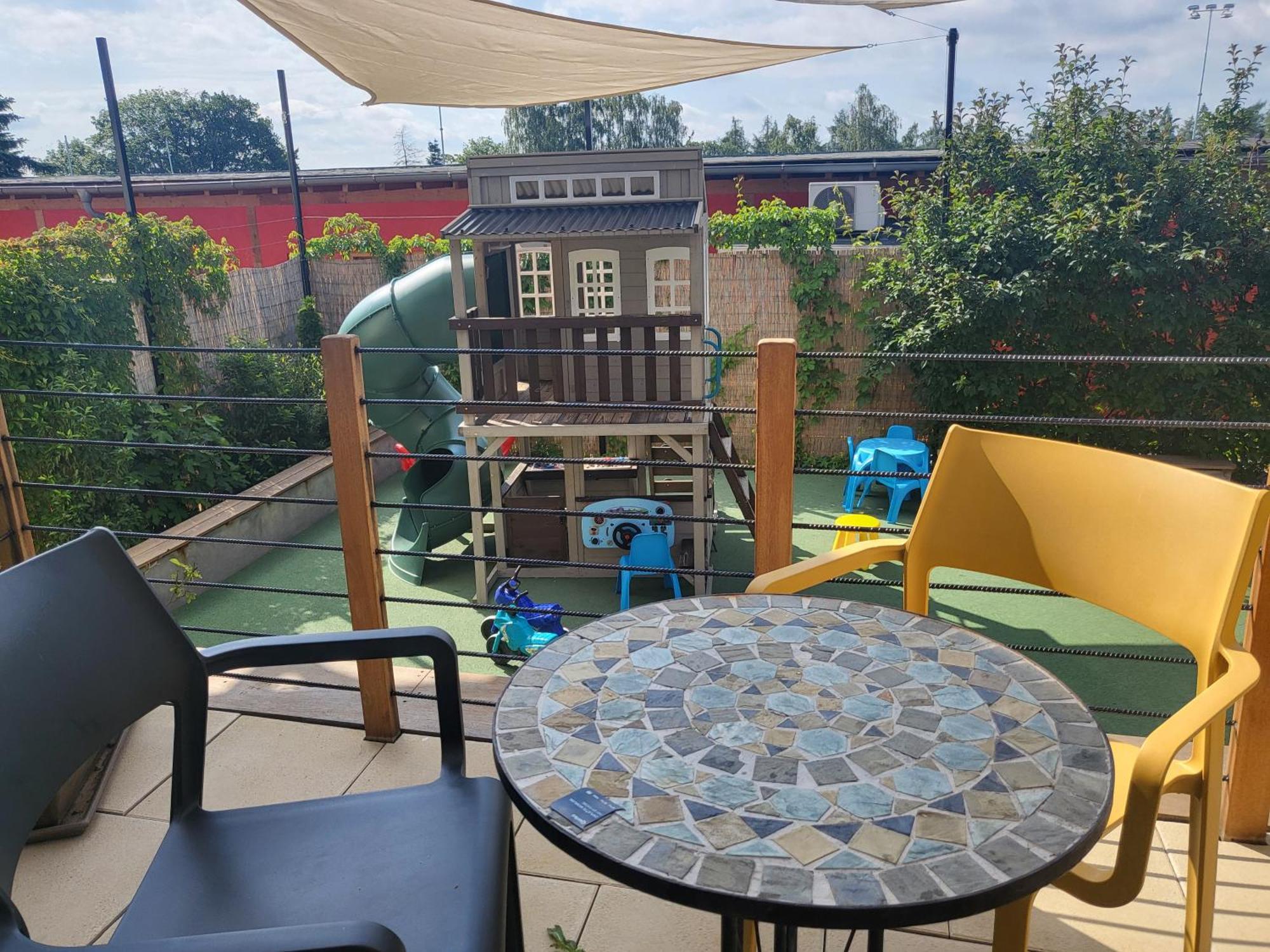 Jíloviště Hotel Restovna מראה חיצוני תמונה